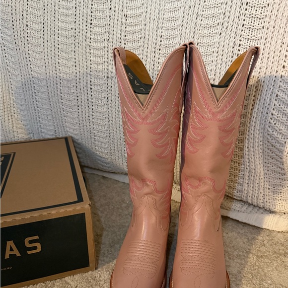 Tecovas Annie - Picture 3 of 5